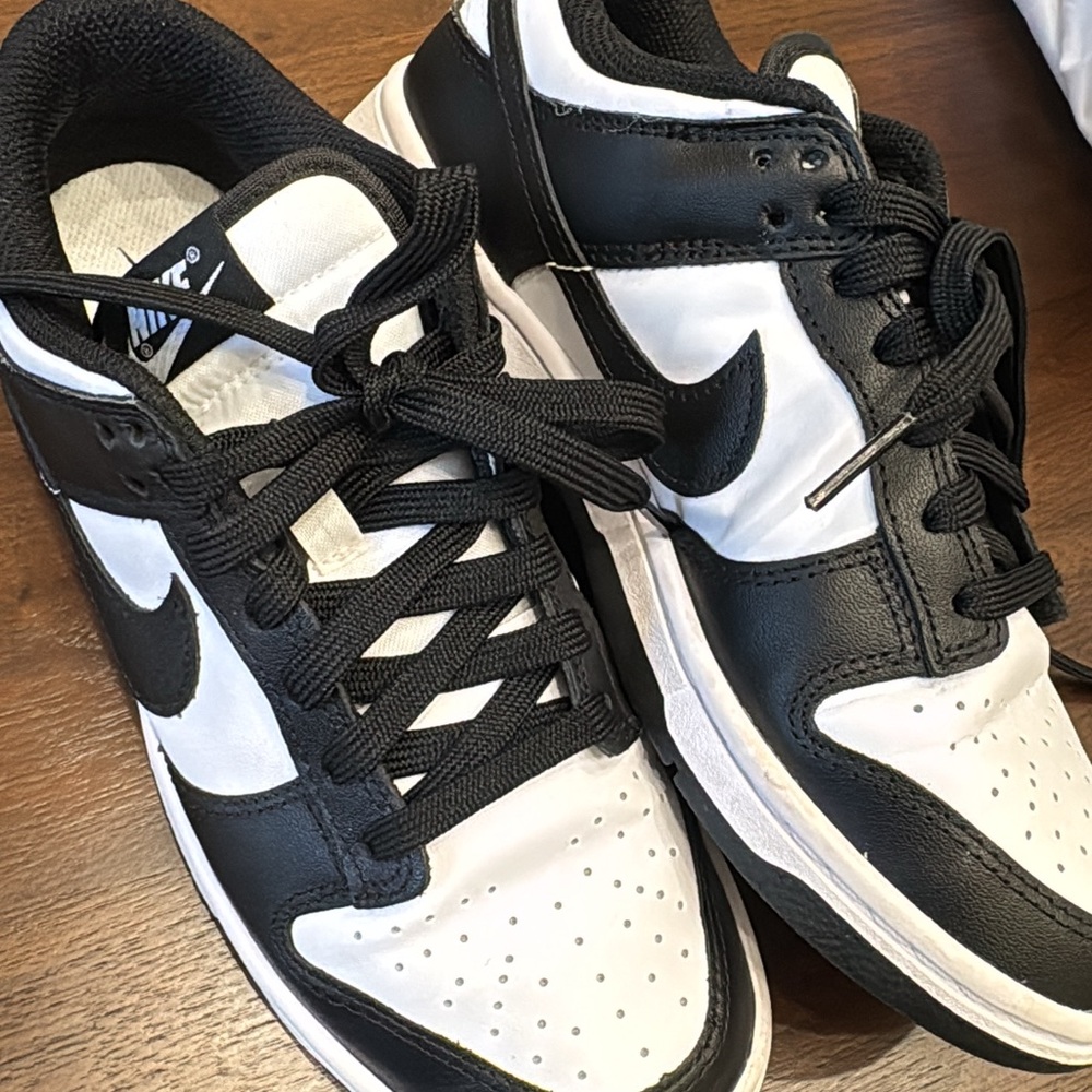 Nike Women Classic Black and White Sneakers